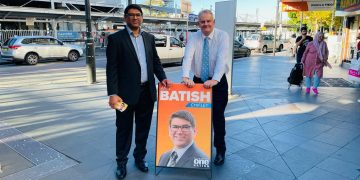 One Nation Chifley candidate Amit Batish (L) with party's NSW leader Mark Latham. Photo: NRI Affairs